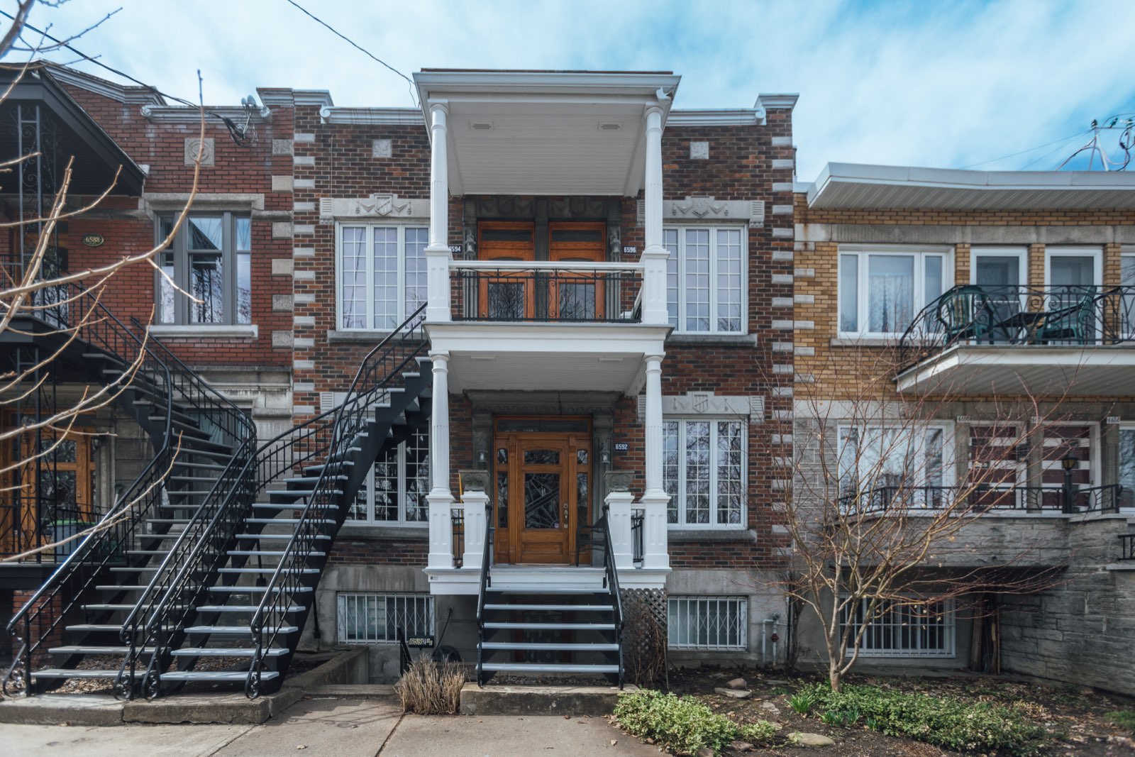 Triplex classique avec escaliers extérieurs — Rosemont