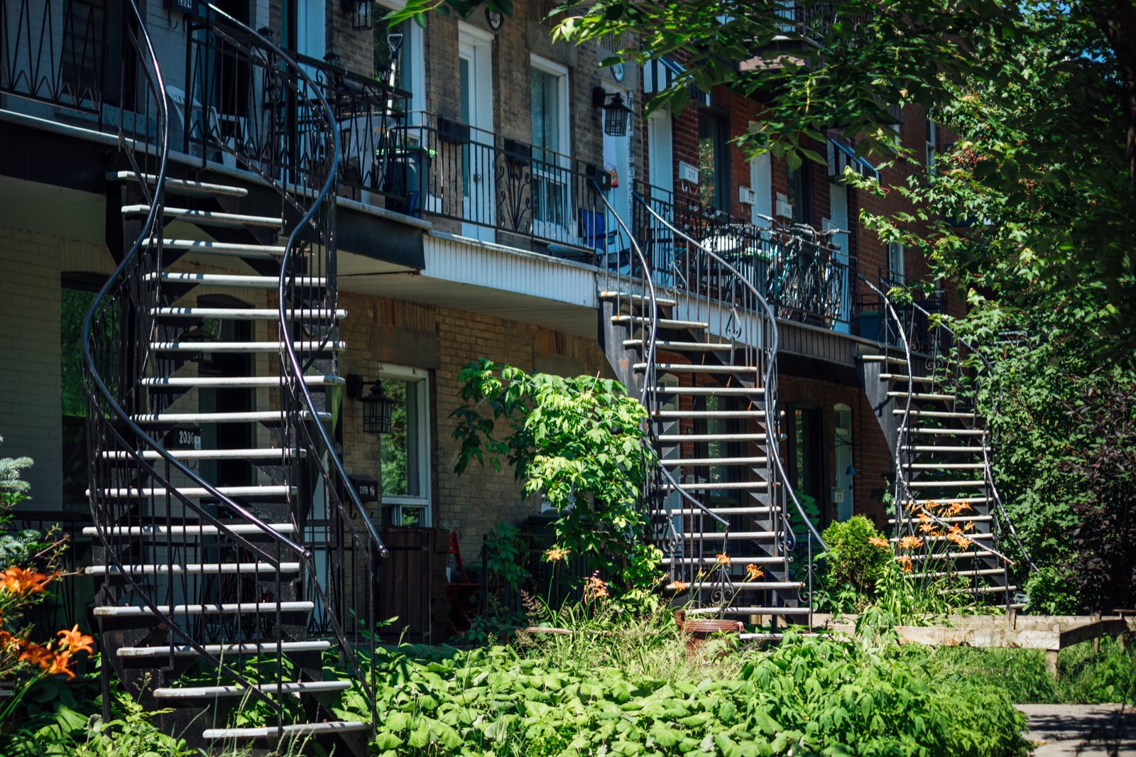 Escaliers extérieurs d'un triplex de Rosemont