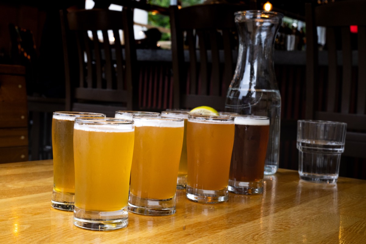 Palette de bières artisanales des Sœurs Grises, sur la Promenade Masson